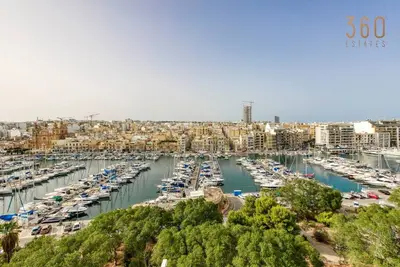 Image de Wonderful marina 3br home, with Lux interior w/Ac