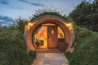 Image de Hive and Spruce Burrow