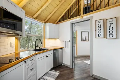 Image de A Unique Texas Hill Country Glamping Experience