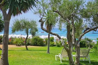 Image de Corfou Glyfada Menigos Resort 5-8