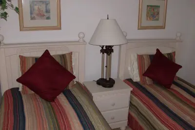 Image de Maison exécutive de 5 chambres avec piscine et salle de jeux