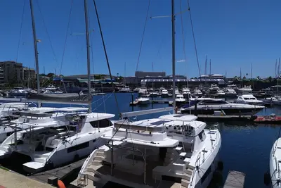 Image de V & a Waterfront Marina Yacht Basin - 3 chambres