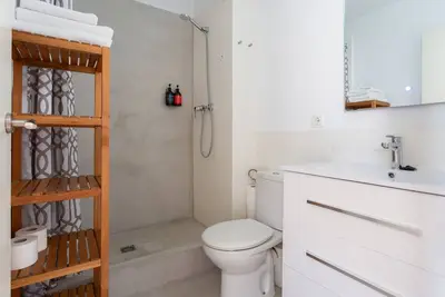 Image de Appartement confortable de 2 chambres à coucher dans la vieille ville