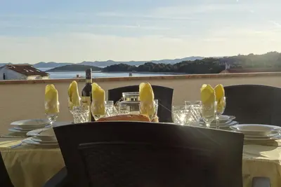 Image de Appartements Ilsad, Appartement avec piscine à 80 mètres de la mer, Vue sur la mer depuis le balcon