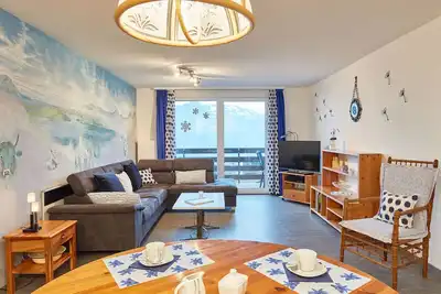 Image de Appartement familial confortable pouvant accueillir jusqu'à 6 personnes avec vue panoramique