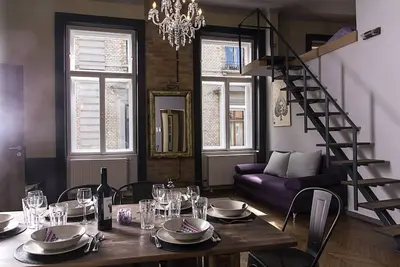 Image de Nouveau - WalnutTree Double 12 Personnes Appartement central à Budapest - Hongrie