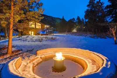 Image de Green Mt. Getaway / Hot Tub, Game Room, & Fire Pit