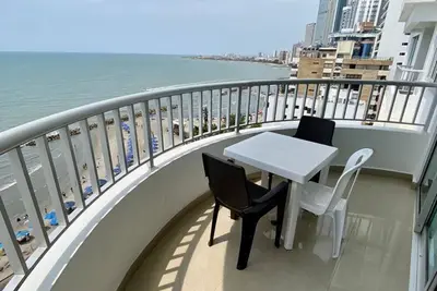 Image de Appartement 2 chambres en bord de mer 2p1-Al avec piscine et Wifi