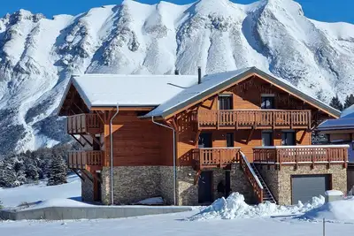 Image de Chalet familial, calme et sérénité, avec une vue panoramique sur la Montagne