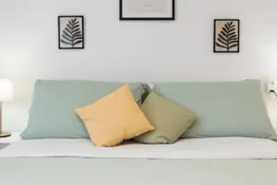 Image de [7 min from airport] Design house with A/C and WiFi