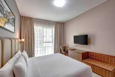 Two Bedroom Apartment In Marina By E R