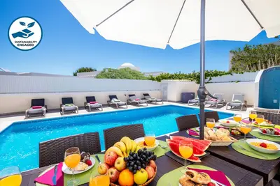 Image de Amazing Villa W\/ Free WiFi, A\/C, Heatable Pool And Only 500m From The Beach