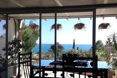 Image de \"roxane\" Appartement F1 Bis Face À La Mer