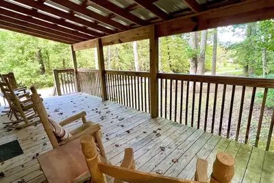 Image de Tranquil Valley Retreat by RedAwning