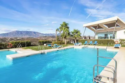 Casa Banderas pool & gym by Costarentals - Ref 237