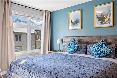 Image de Lux 2br\/5bd Suite\/Mountain View!