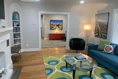 Image de Newly remodeled Gem in heart of Okc