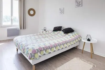 Image de Joli appartement confortable.