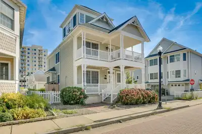Image de Sunny Atlantic City Home: Walk to Beach!