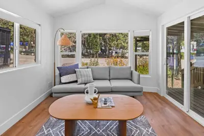 Image de Modern Cabin (Rosewood)