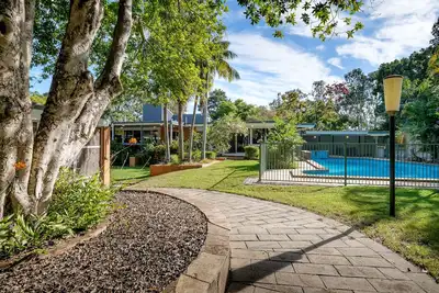 Image de Palm Springs Resort Style Estate - 9 Bedrooms, 2. 5 Acres, Pool, Spa, Games Room