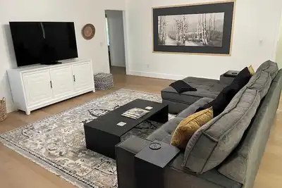 Image de Statesboro Luxe: Luxury In A Prime Location
