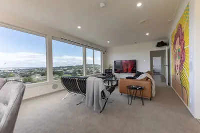 Image de Main House · Central Auckland Mountainside Hideaway