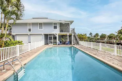Image de One More Day Home - Pool, boat dock and much more