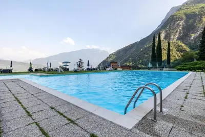Image de Studio 'Casa Segantini- Panorama Pool' avec vue sur le lac, Wi-Fi et climatisation