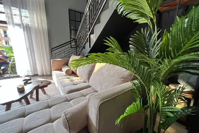 Image de Elegant two bedroom Apartment by Hermie Homes