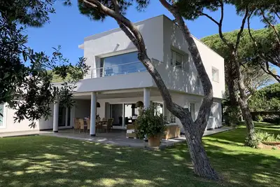 Image de Encina 13, Luxurious beach house. Beach 500m