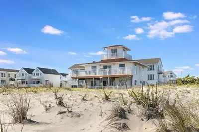 Image de The rarest unicorn you will find in Dewey Beach!