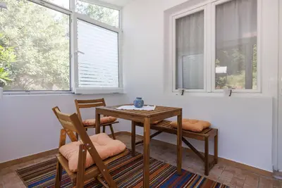 Image de Appartement de vacances Njivice pour 1 - 4 personnes avec 2 chambres Ă coucher - Appartement de vaca