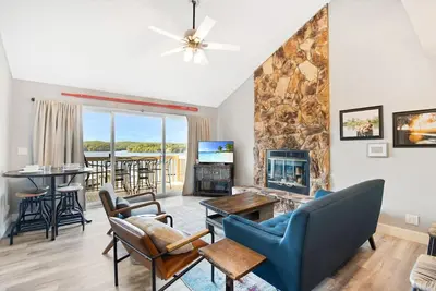 Image de Dream Lake Views from Top Floor Condo