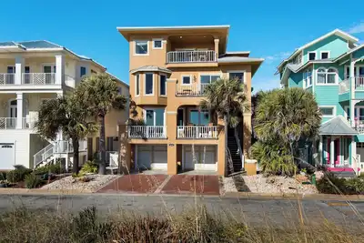 Image de 🍹SoundFront-Private Pool- Boat Lift-Gulf and Bay Views-3br Tequila Sunrise🍹