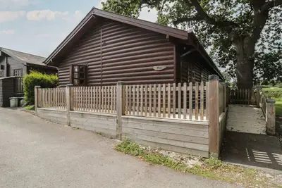 Image de Oaks, family friendly, with hot tub in Swanage