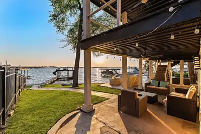 Image de Horizon Luxe - Lake Front - 3br+3rr - 8 Beds