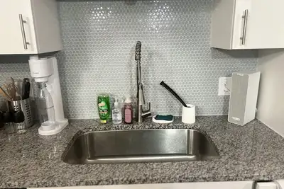 Image de \"Luxury 2-Bed Oasis in Dfw \"/Pet Friendly