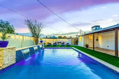 Image de New! Blissful on Beatrice - Heated Pool, Mini Golf, Dog House, Outdoor Fire Pit