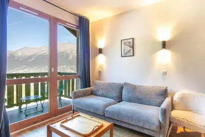Appt 4 pers, piscine, pied des pistes