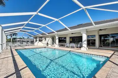 Image de Boaters Dream, S. Terr, Pool, Yacht Club, Boating