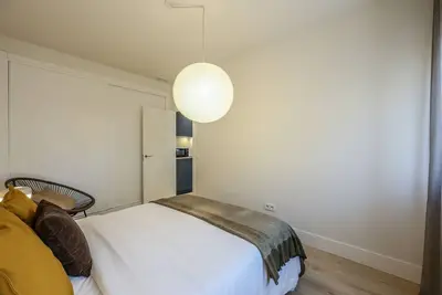 Image de Modern apartment near the Royal Palace 03