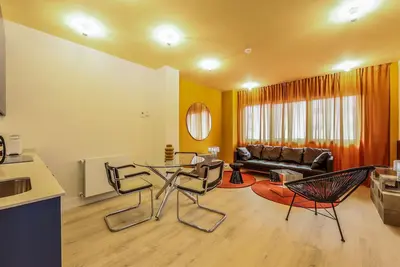 Image de Modern apartment near the Royal Palace 06