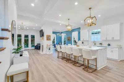 Image de Beautiful Totally Renovated Creole Cottage in the Marigny Triangle 3blk to Fq