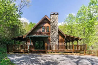 Image de New Listing! Lakeview Retreat-3-Bed/3-Bath/HotTub/Ping-Pong/Lake!