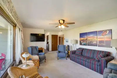 Image de Deck & Yard: Pet-Friendly McClusky Home!