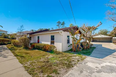 Image de Private in-law suite with full kitchen, washer/dryer, & central Ac