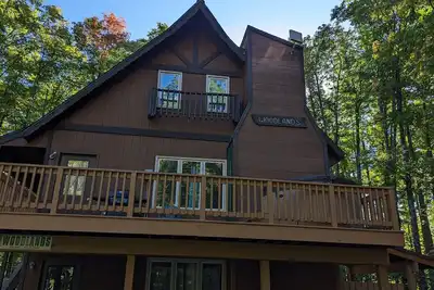 Image de Woodlands Upper Duplex in The Ski Brule Village