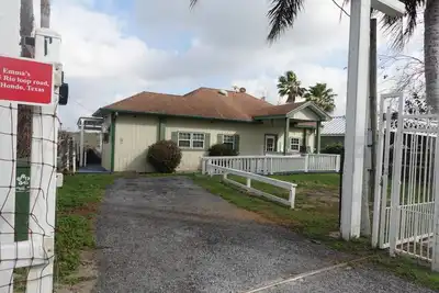 Image de Emma’S Cottage; Waterfront Fishing Pier