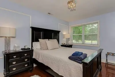 Image de Walk to Bank of America Stadium - 3 Br\n\n